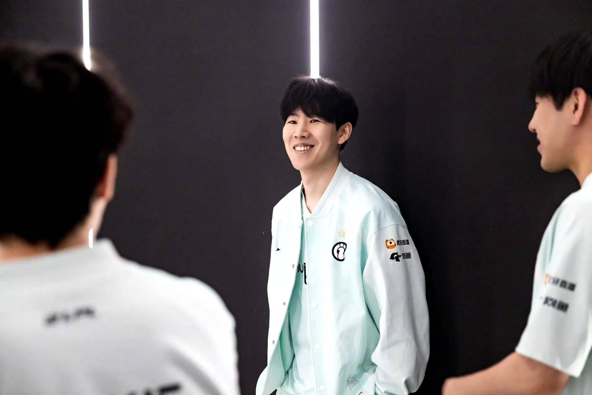 上的全面进 上的全面进