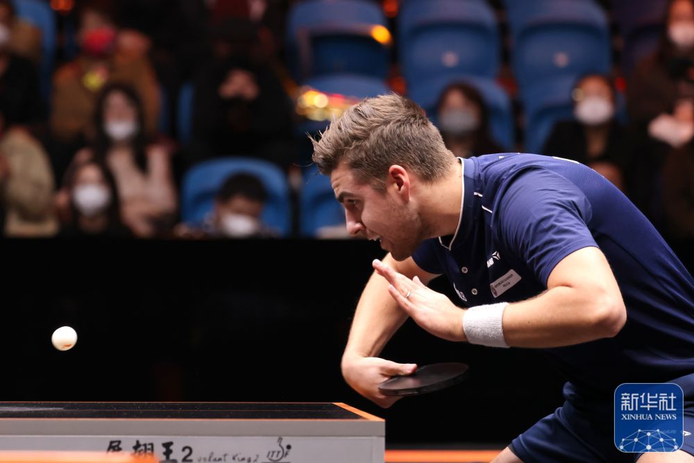 鲁索之间的 鲁索之间的