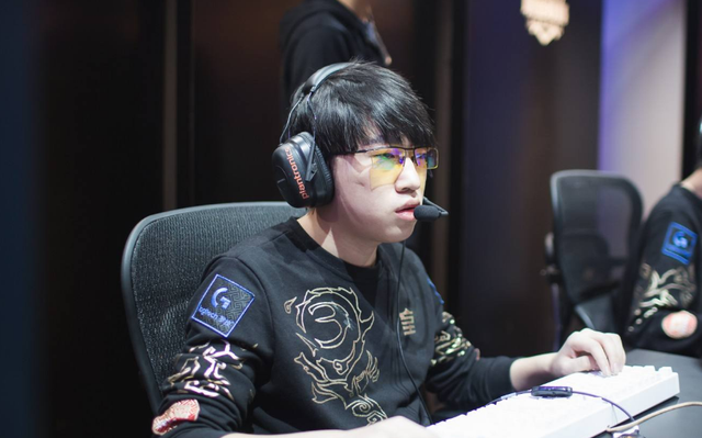 突破了捷克 突破了捷克