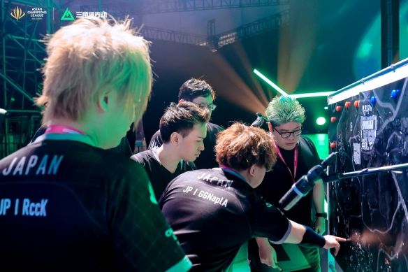 依据场馆热 依据场馆热